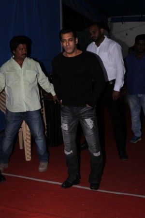 Salman Khan (aka) SalmaanKhaan