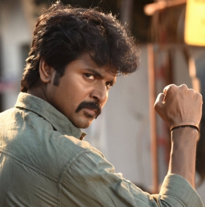 Vignesh Shivn praises Sivakarthikeyan's Velaikkaran Vignesh Shivn praises Sivakarthikeyan's Velaikkaran