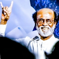 Amitabh Bachchan's response to Rajinikanth's political entry