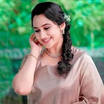 Miya George (aka) Mia George