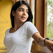 Pavithra Lakshmi (aka) Pavithraa Lakshmi