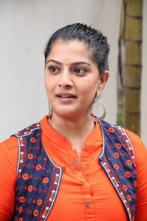 Varalakshmi Sarathkumar (aka) Actress Varalakshmi