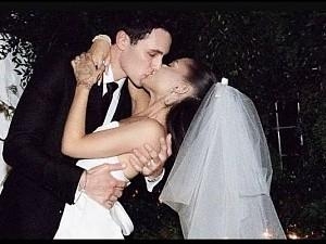 Ariana Grande makes waves again sharing her stunning wedding pictures - Unmissable!