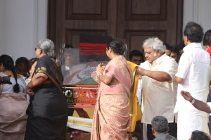 Karunanidhi death: Political leaders and Celebrities pay homage