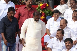 Karunanidhi death: Political leaders and Celebrities pay homage