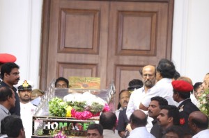 Karunanidhi death: Political leaders and Celebrities pay homage