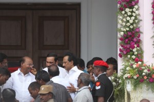 Karunanidhi death: Political leaders and Celebrities pay homage