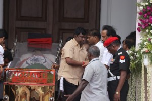 Karunanidhi death: Political leaders and Celebrities pay homage