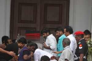 Karunanidhi death: Political leaders and Celebrities pay homage