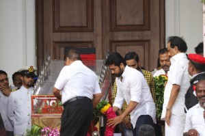 Karunanidhi death: Political leaders and Celebrities pay homage