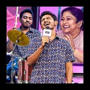 OMG😱Ken Karunas வெறித்தனமான Drums Performance🔥&amp; Sings 'Maruvaarthai Pesaadhe'😍Grace in Happy Tears!