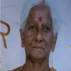 80 வயது மூதாட்டியை கொலை செய்தாரா இளம்பெண்?